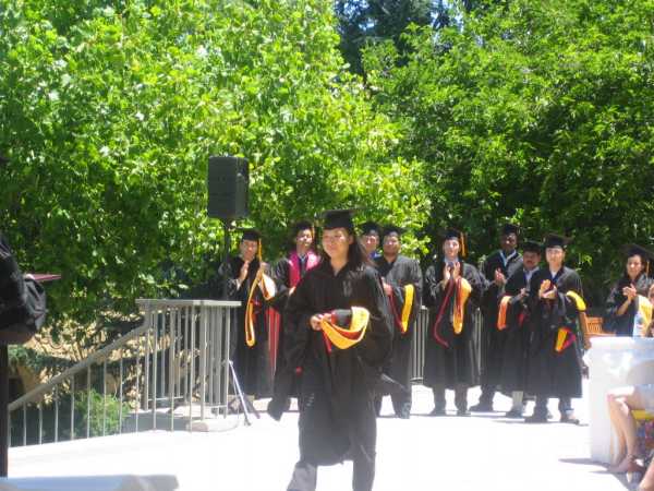 Grad 035.jpg 6/18/2006 5:58:20 PM